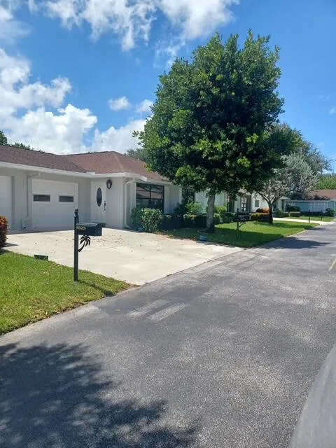 2-bedroom home at 9825 Walnut Tree Way, Boynton Beach