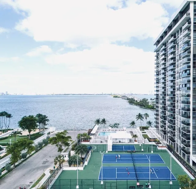 1-bedroom rental at 600 NE 36TH Street #1111, Miami
