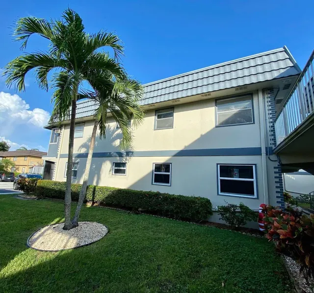 2-bedroom rental at 568 Brittany L, Delray Beach