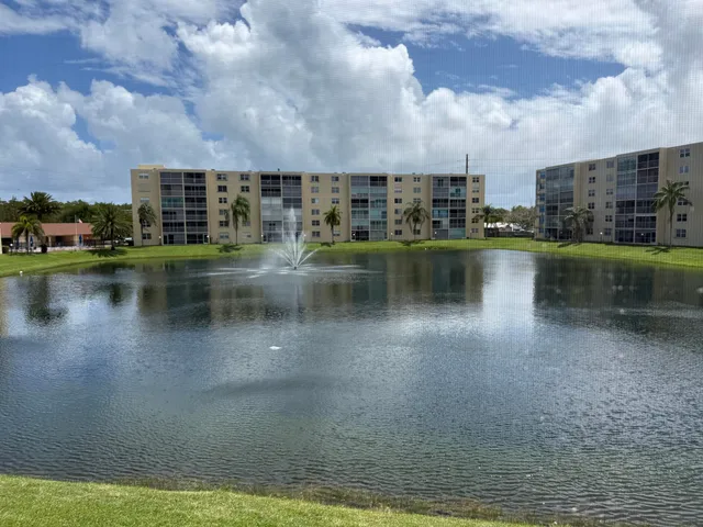 2-bedroom rental at 401 SE 3RD Street #204, Dania Beach