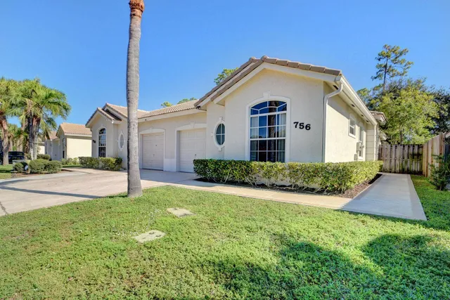 3-bedroom rental at 756 Via Toscana, Wellington