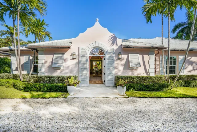 3-bedroom rental at 261 EL DORADO Lane, Palm Beach