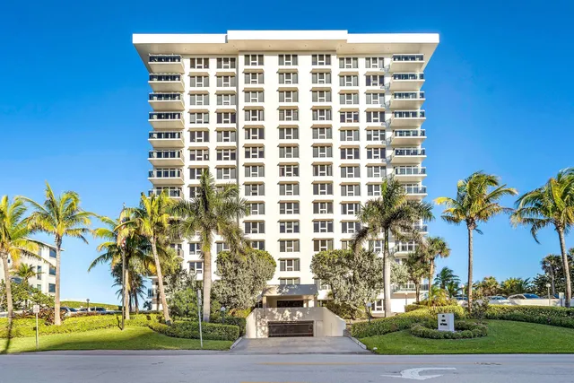 2-bedroom rental at 2066 N Ocean Boulevard #4nw, Boca Raton