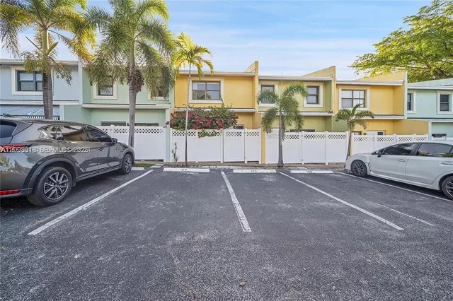 2-bedroom home at 120 SE 12th Avenue, Pompano Beach