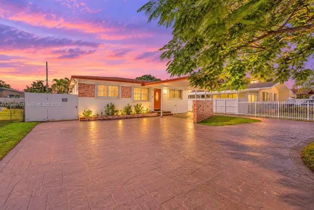 3-bedroom home at 6508 Plunkett Street, Hollywood