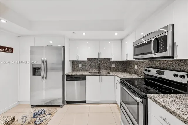 2-bedroom home at 1000 Quayside Terrace #1103, Miami