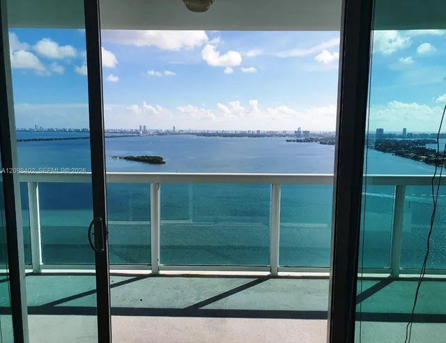 2-bedroom home at 1800 N Bayshore Drive #3405, Miami