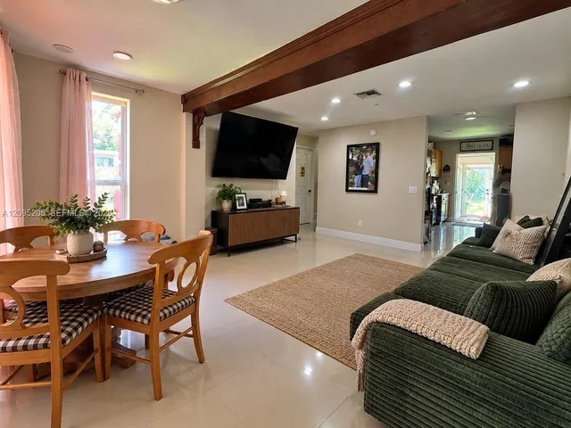 3-bedroom home at 400 NE 13th Street, Homestead