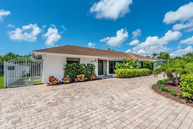 5-bedroom rental at 2330 NE 195th Street, Miami