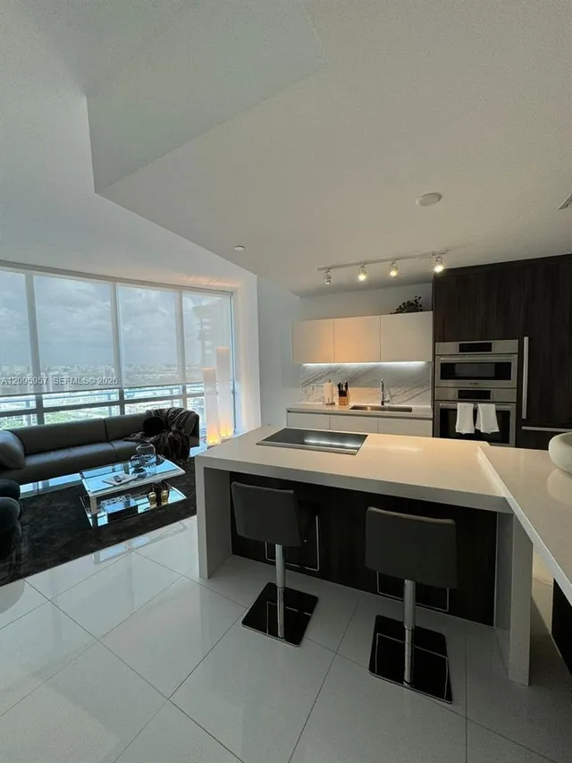 2-bedroom rental at 851 NE 1st Avenue #1404, Miami