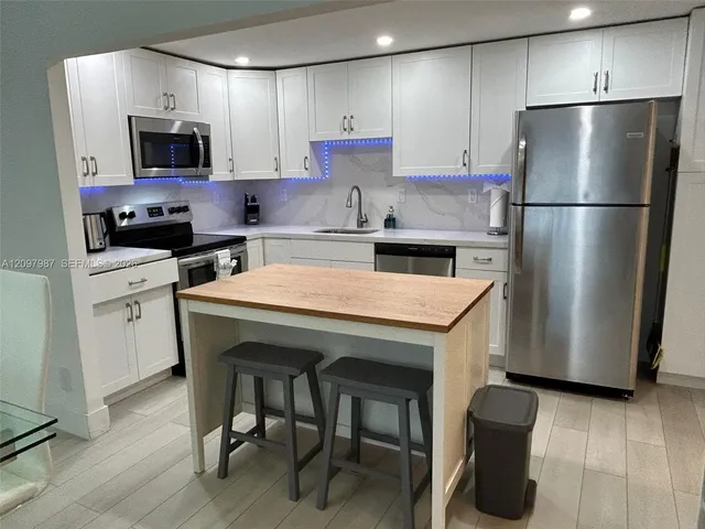 2-bedroom rental at 19390 Collins Avenue #118, Sunny Isles Beach