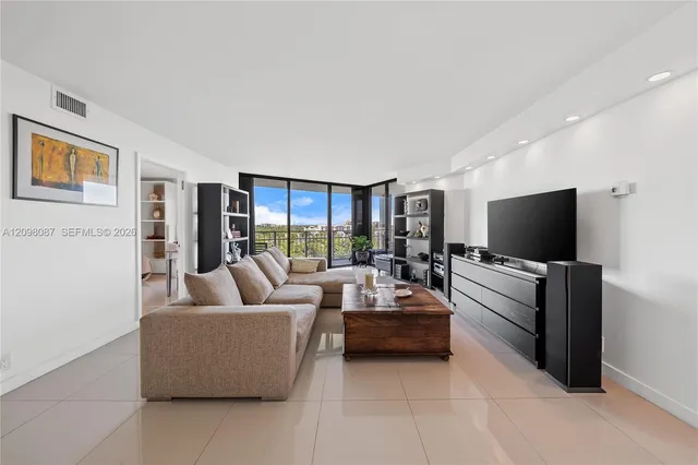 2-bedroom rental at 1000 Quayside Terrace #1103, Miami