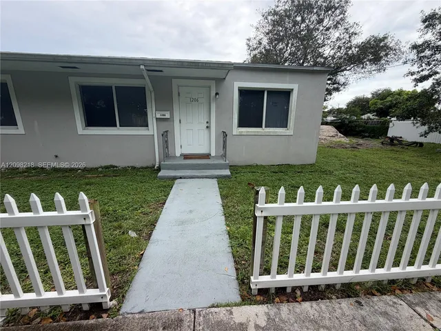 1-bedroom rental at 1204 N 24th Avenue #1206, Hollywood