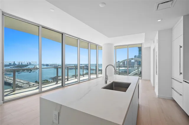 3-bedroom rental at 1400 Biscayne Boulevard #2601, Miami