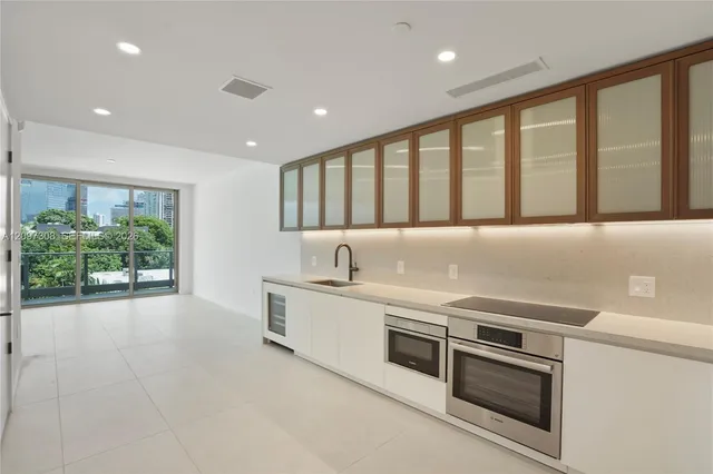 1-bedroom rental at 2200 Brickell Avenue #306, Miami