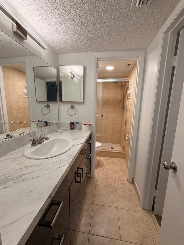 2-bedroom rental at 1021 Mockingbird Lane #404, Plantation