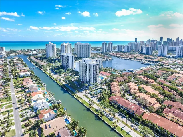 2-bedroom rental at 3610 Yacht Club Drive #410, Aventura