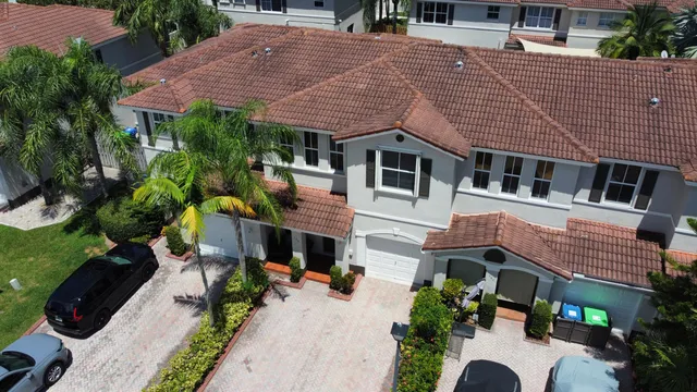 2-bedroom home at 135 RIVERWALK Circle, Sunrise