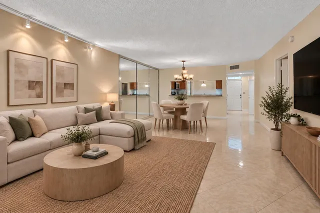 2-bedroom home at 16769 OAK HILL Trail #713, Delray Beach