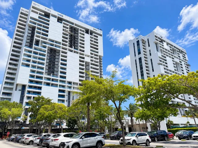 2-bedroom home at 20355 NE 34 Court #828, Aventura