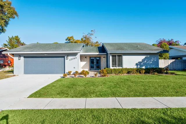 4-bedroom home at 12293 Old Country Road S, Wellington