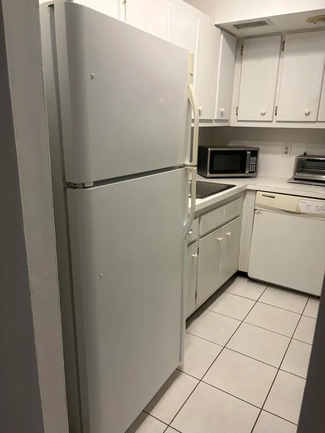 2-bedroom home at 2400 NE 33rd Avenue #202, Fort Lauderdale