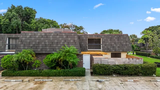 3-bedroom rental at 703 7th Terrace, Palm Beach Gardens