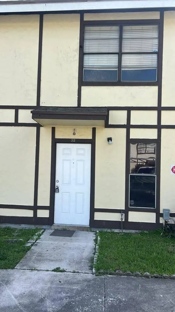 2-bedroom rental at 5089 BRECKENRIDGE Place #22, West Palm Beach