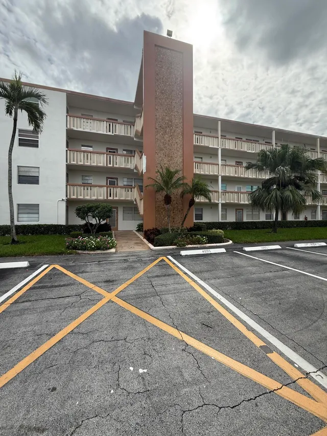 2-bedroom rental at 4055 NEWCASTLE C, Boca Raton