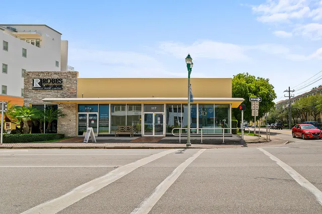 Commercial at 117 NE 5th Avenue, Delray Beach