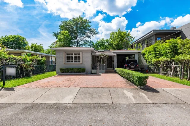 3-bedroom home at 3530 Oak Avenue, Miami