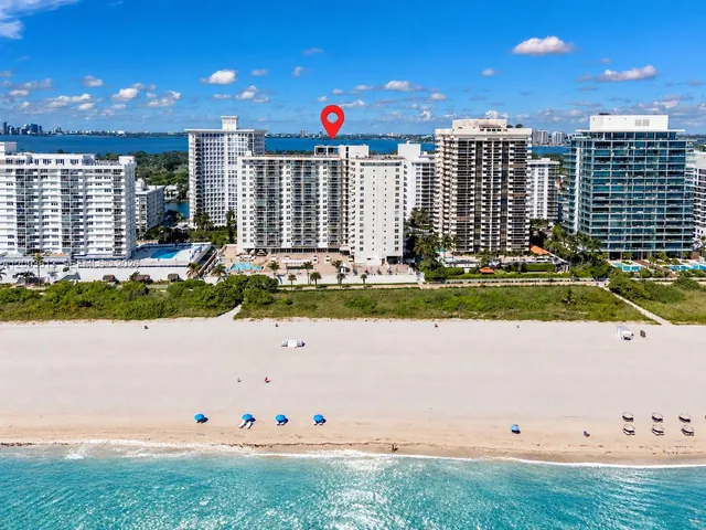 1-bedroom home at 5701 Collins Avenue #1007, Miami Beach
