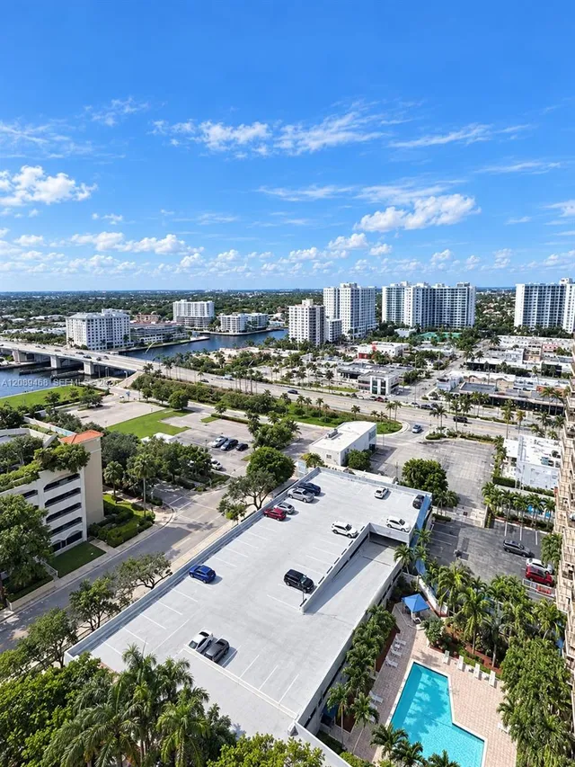 2-bedroom rental at 3015 N Ocean Boulevard #18B, Fort Lauderdale