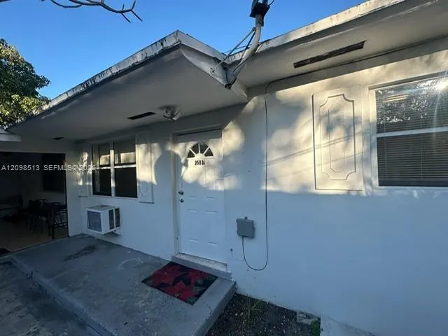 3-bedroom rental at 2501 NE 184th Terrace #2503, North Miami Beach