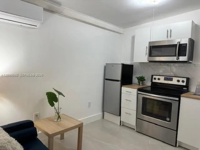 1-bedroom rental at 1270 NE 210th Terrace #B, Miami