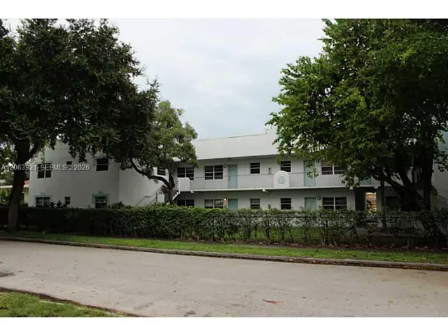 1-bedroom rental at 1925 Madison Street #19, Hollywood