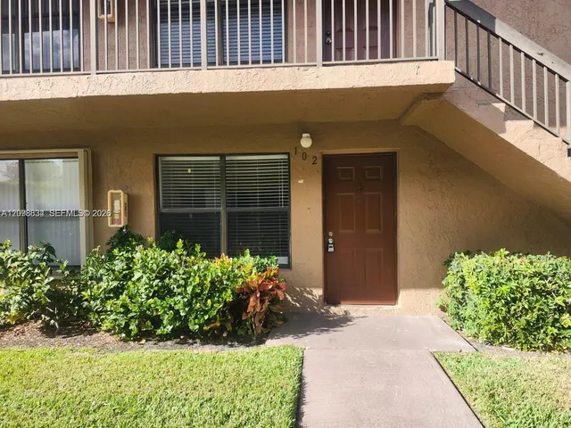 2-bedroom rental at 10037 Winding Lake Road #102, Sunrise