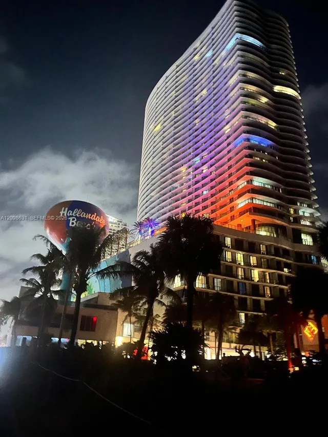 1-bedroom rental at 100 Golden Isles Drive #909, Hallandale Beach
