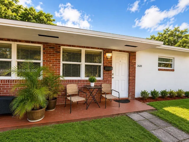 2-bedroom rental at 2620 SW 51st Street #1-2, Dania Beach