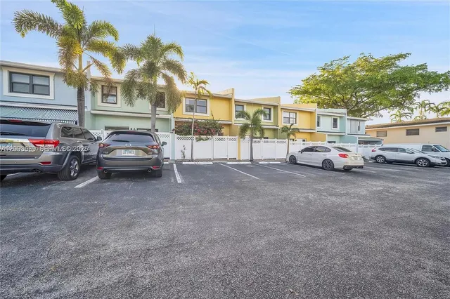 2-bedroom rental at 120 SE 12th Avenue #120, Pompano Beach