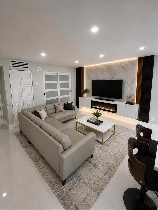 2-bedroom rental at 17021 N Bay Road #814, Sunny Isles Beach