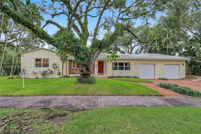 4-bedroom rental at 508 N Castania Avenue, Coral Gables