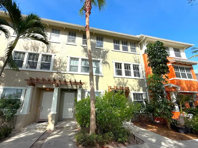 2-bedroom home at 960 Millbrae Court #4, West Palm Beach