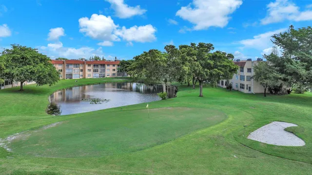 2-bedroom home at 9301 Sunrise Lakes Boulevard #207, Sunrise