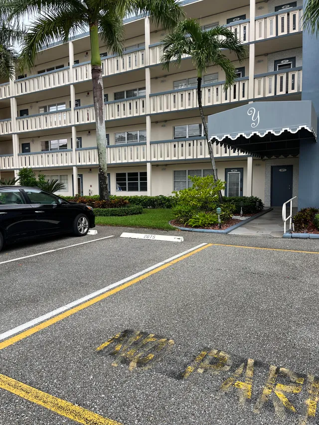 2-bedroom home at 2035 YARMOUTH B #2035, Boca Raton