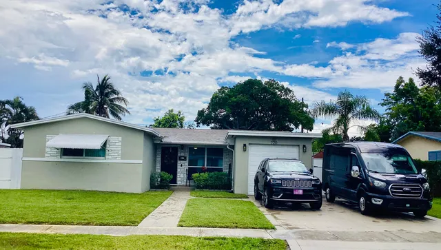 3-bedroom home at 720 SW 69TH Avenue, Pembroke Pines