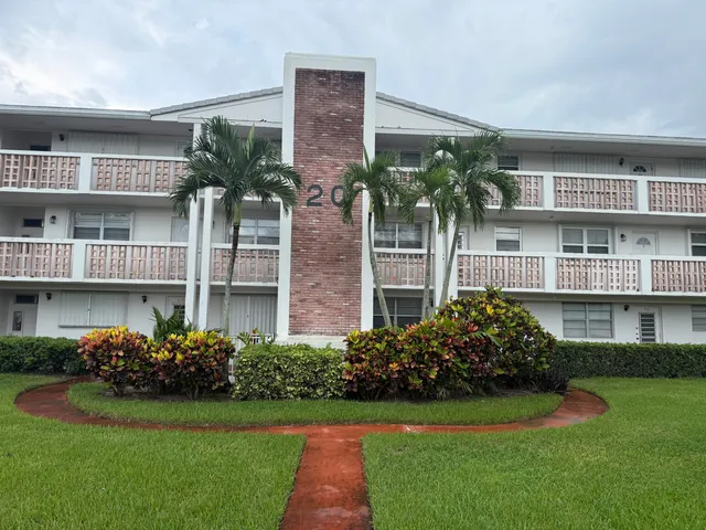 1-bedroom home at 20 SE 13th Street #Unit a2, Boca Raton