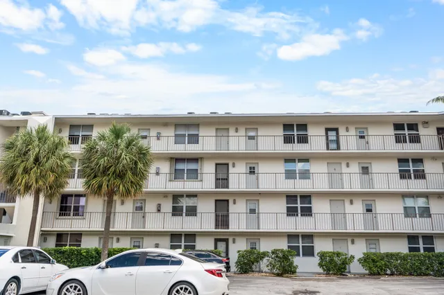 2-bedroom home at 4501 NE 21 Avenue #406, Fort Lauderdale
