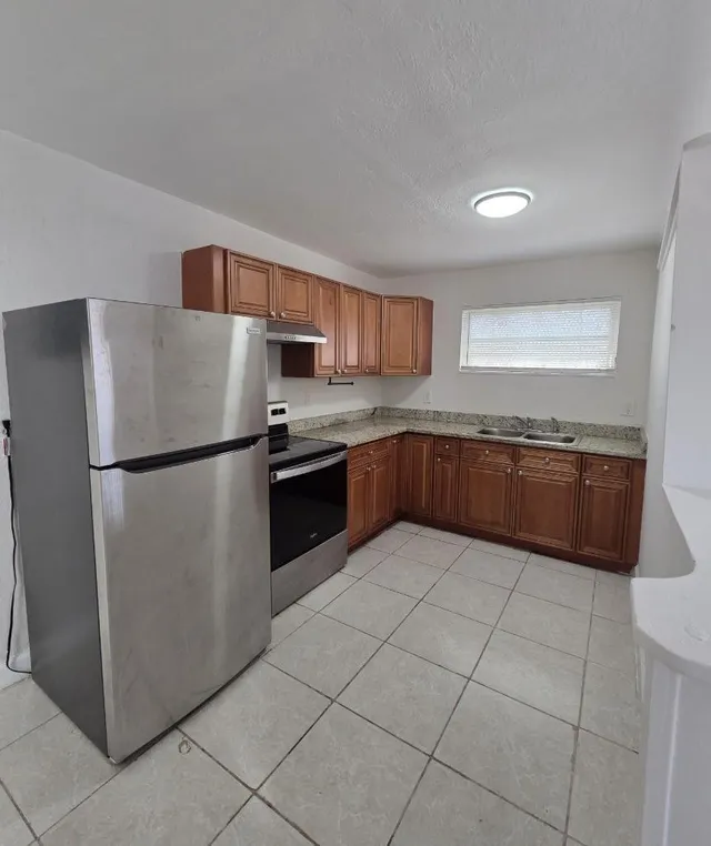 3-bedroom rental at 2127 NW 7th Street, Fort Lauderdale