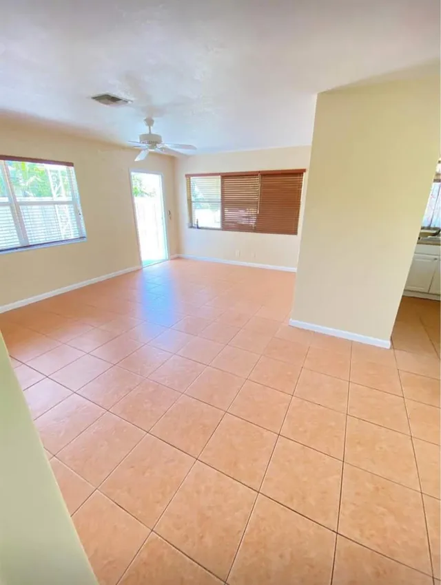 2-bedroom rental at 224 NE 19th Avenue #1, Pompano Beach